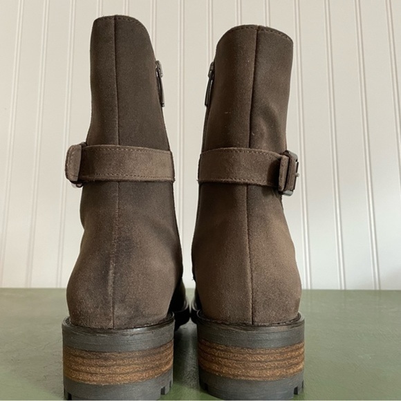 NWT LaCanadienne CAMILLA W'proof Lug Sole Boots in Stone Oiled Suede *Canada* - Picture 4 of 13